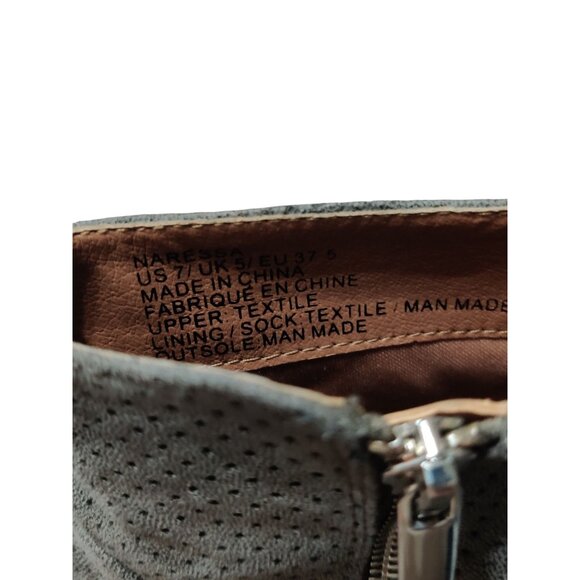 JustFab 7 Womens Gray Ankle Boots Perforated Faux Suede Block Heel Zip Booties - Picture 7 of 12